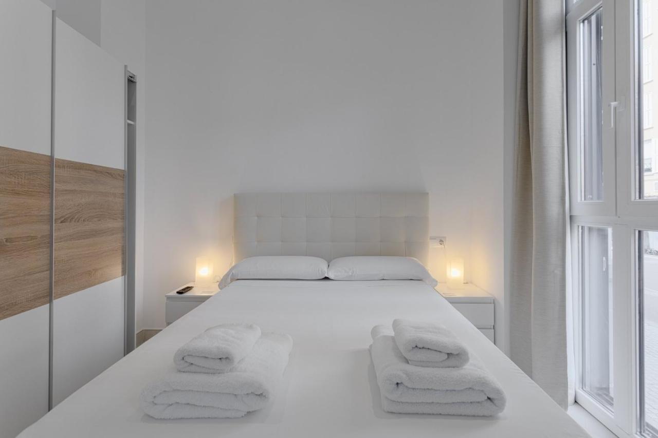 Capuchinos Cathedral Apartments Malaga Luaran gambar